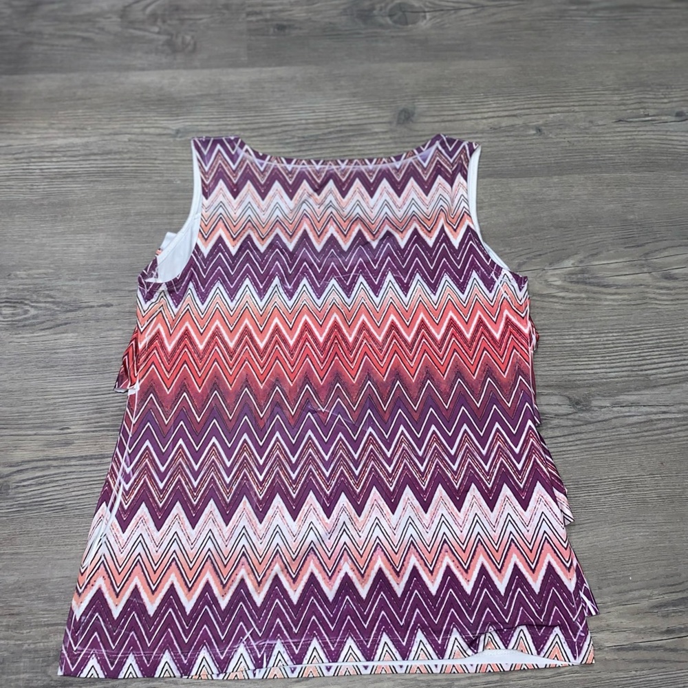 Zigzag Layered Ruffle Tank - Picture 5 of 10